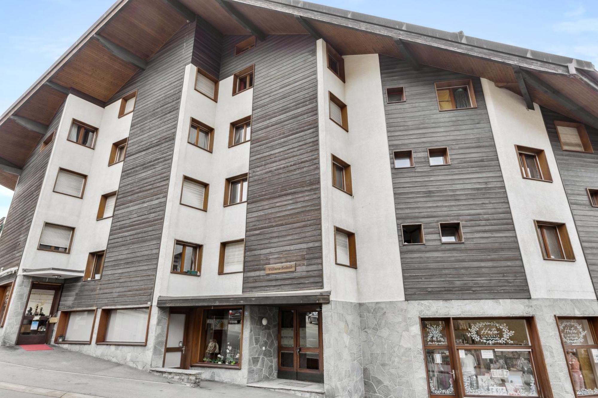 Triplex In Villars Centre With Parking ภายนอก รูปภาพ